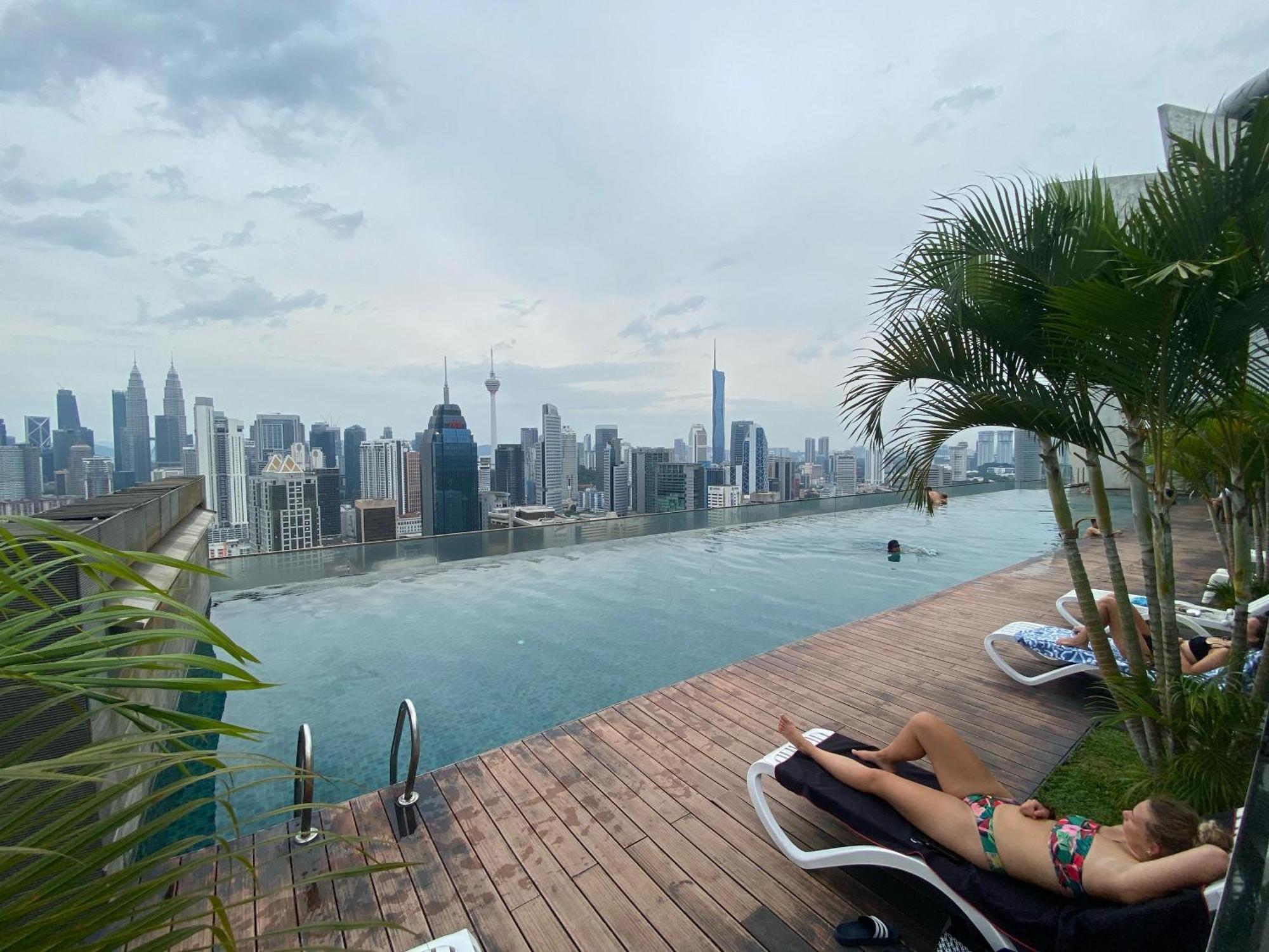 Skypool Kl Free Infinity Pool Over クアラルンプール エクステリア 写真